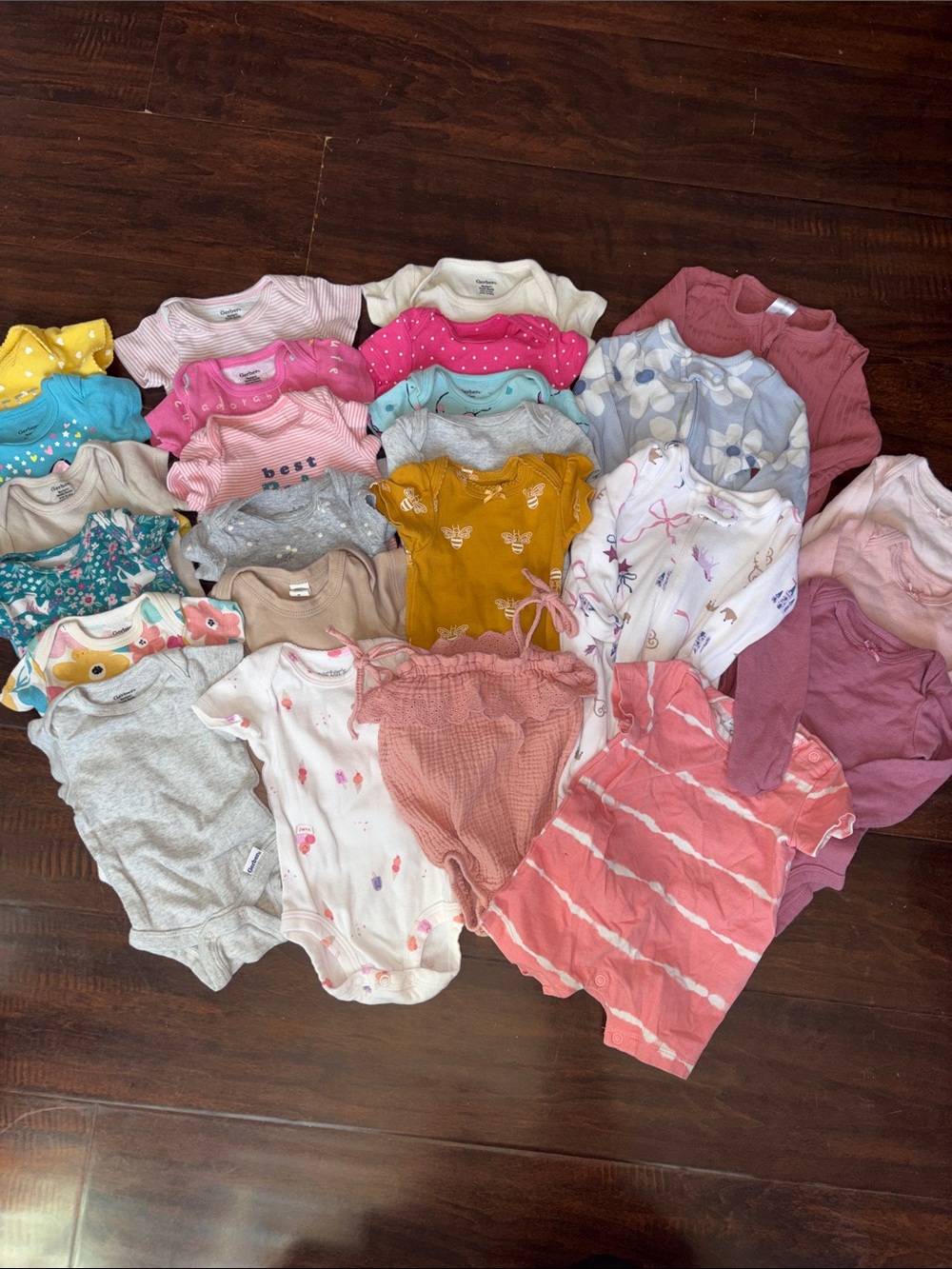 Bundle of 26 newborn onsies